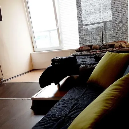 Walk Distance To Mokotow Business Park *