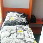Walk Distance To Mokotow Business Park *
