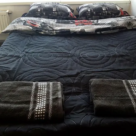 Walk Distance To Mokotow Business Park Apartmán *