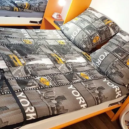 Walk Distance To Mokotow Business Park 아파트 *