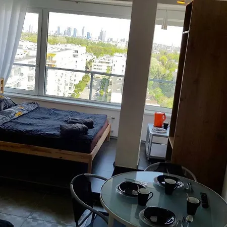 Walk Distance To Mokotow Business Park * Warszawa