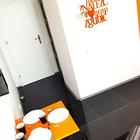 Walk Distance To Mokotow Business Park * Warszawa