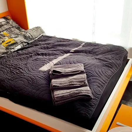 Walk Distance To Mokotow Business Park *